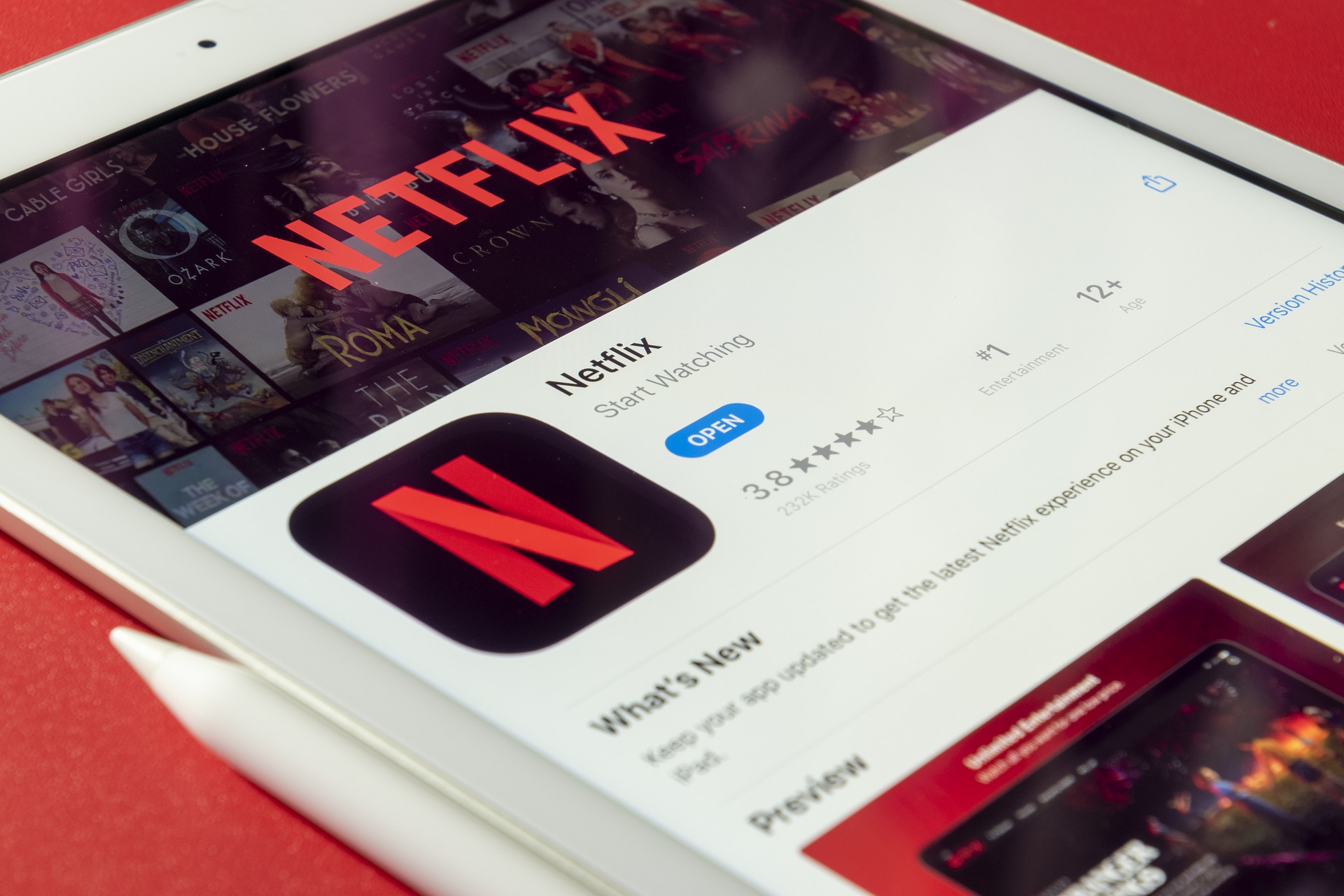 smartphone com app da netflix